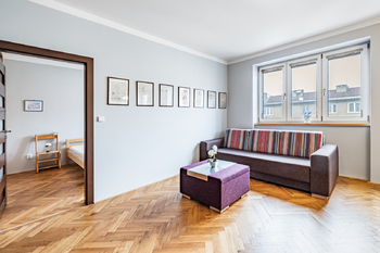 Pronájem bytu 2+kk v družstevním vlastnictví 54 m², Praha 3 - Vinohrady