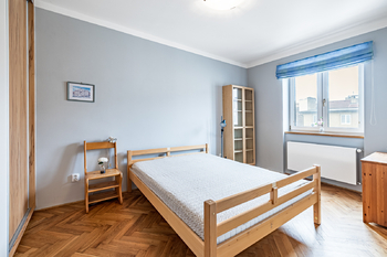 Pronájem bytu 2+kk v družstevním vlastnictví 54 m², Praha 3 - Vinohrady
