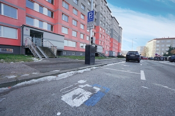 Pronájem bytu 1+kk v družstevním vlastnictví 34 m², Praha 9 - Černý Most