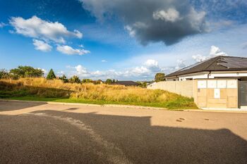 Prodej pozemku 1007 m², Boršov nad Vltavou