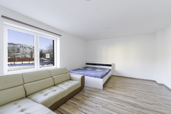 Prodej domu 180 m², Stachy