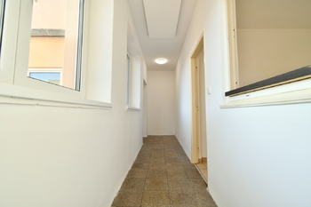 chodba - Pronájem bytu 3+1 v osobním vlastnictví 100 m², Nová Paka