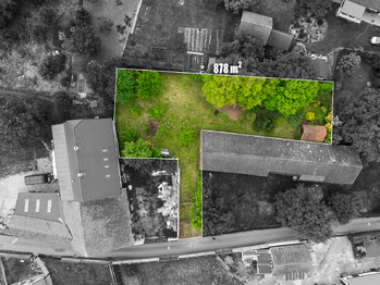 Prodej pozemku 878 m², Zbizuby