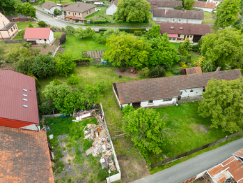 Prodej pozemku 878 m², Zbizuby