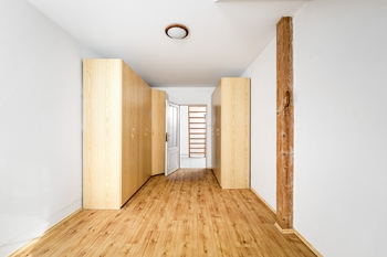 byt ve 2.NP:pokoj - Prodej domu 227 m², České Budějovice