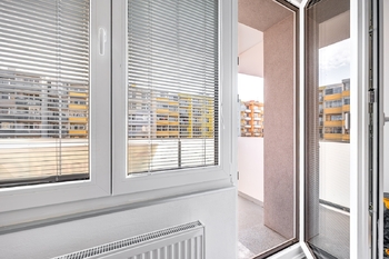 lodžie - Prodej bytu 1+1 v osobním vlastnictví 48 m², České Budějovice