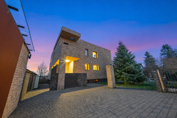 Prodej domu 330 m², Praha 9 - Klánovice