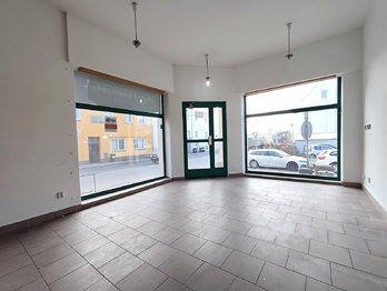 Pronájem obchodních prostor 100 m², České Budějovice
