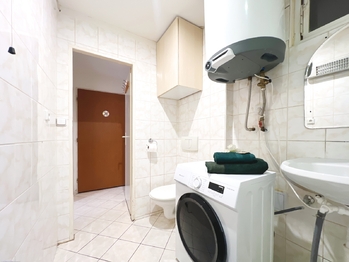 Prodej bytu 1+kk v osobním vlastnictví 28 m², Praha 4 - Michle