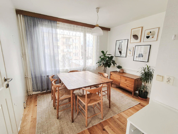 VirtualStaging - Prodej bytu 2+1 v družstevním vlastnictví 63 m², Prachatice