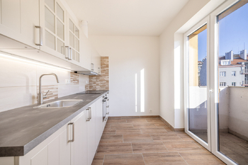 Pronájem bytu 2+1 v družstevním vlastnictví 57 m², Praha 4 - Podolí