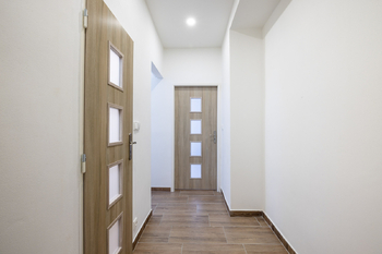 Pronájem bytu 2+1 v družstevním vlastnictví 57 m², Praha 4 - Podolí