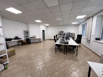 Pronájem obchodních prostor 139 m², Humpolec