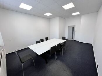 Pronájem obchodních prostor 139 m², Humpolec