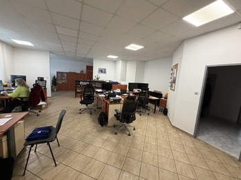 Pronájem obchodních prostor 139 m², Humpolec