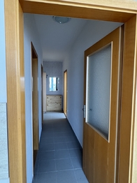 zádveří - Pronájem bytu 2+kk v osobním vlastnictví 56 m², Praha 10 - Strašnice