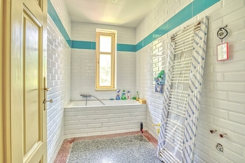 Koupelna - Pronájem kancelářských prostor 270 m², Běloky