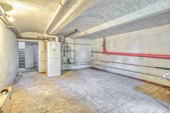 Sklep s technickým zázemím - Pronájem kancelářských prostor 270 m², Běloky