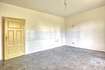 Kuchyně - Pronájem domu 270 m², Běloky