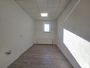 zadní místnost - Pronájem obchodních prostor 41 m², České Budějovice