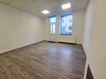 přední místnost - Pronájem obchodních prostor 41 m², České Budějovice