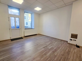 přední místnost - Pronájem obchodních prostor 41 m², České Budějovice