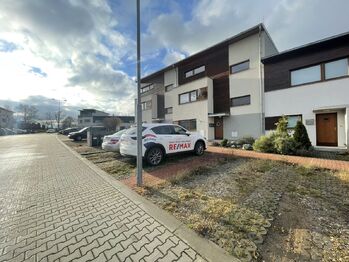 Prodej bytu 2+kk v osobním vlastnictví 68 m², Buštěhrad