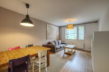 obývací pokoj - Prodej bytu 3+1 v osobním vlastnictví 80 m², Rokycany