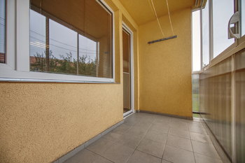 lodžie - Prodej bytu 3+1 v osobním vlastnictví 80 m², Rokycany