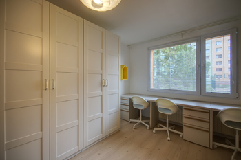 dětský pokoj - Prodej bytu 3+1 v osobním vlastnictví 80 m², Rokycany