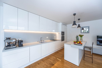 Pronájem domu 150 m², Praha 6 - Lysolaje