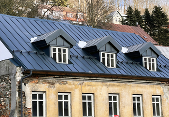 Detail střechy - Prodej domu 492 m², Jáchymov