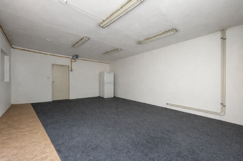 Velký sklad ve 2.NP - možno vybudovat kuchyň k restauraci - Pronájem restaurace 198 m², Železný Brod