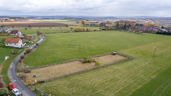Prodej pozemku 1487 m², Pičín