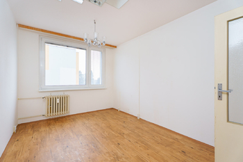 pokoj 1  - Pronájem bytu 3+1 v družstevním vlastnictví 74 m², Čelákovice