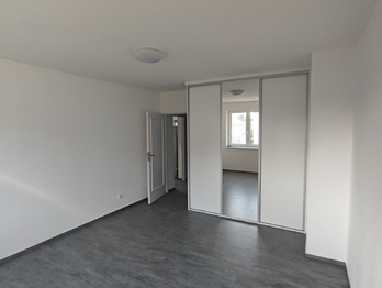 Pronájem bytu 2+kk v osobním vlastnictví 65 m², Praha 8 - Libeň