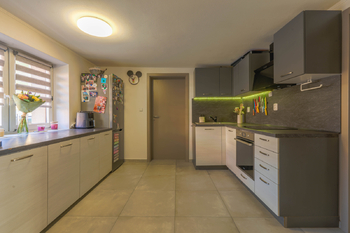 Prodej domu 210 m², Miroslav