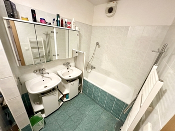 Prodej bytu 3+1 v osobním vlastnictví 105 m², Praha 10 - Strašnice