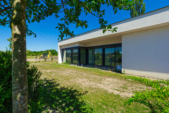 Prodej pozemku 435 m², Nehvizdy