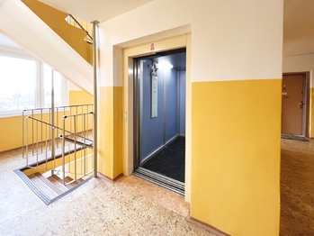 Prodej bytu 3+kk v osobním vlastnictví 86 m², Praha 5 - Stodůlky