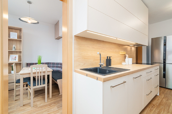 Kuchyňská linka - Prodej bytu 3+1 v osobním vlastnictví 60 m², Čejetice