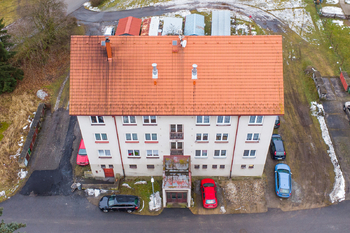 Pohled z výšky - Prodej bytu 3+1 v osobním vlastnictví 60 m², Čejetice