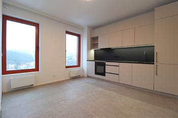 Obývací pokoj + kk - Pronájem bytu 1+1 v osobním vlastnictví 40 m², Praha 5 - Košíře