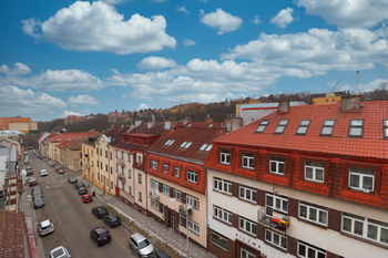 Výhled - Pronájem bytu 1+1 v osobním vlastnictví 40 m², Praha 5 - Košíře