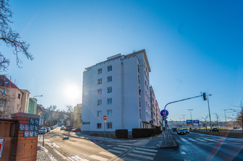 Prodej bytu 3+1 v osobním vlastnictví 74 m², Praha 6 - Střešovice