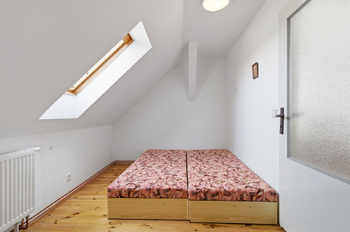 Prodej domu 168 m², Oselce