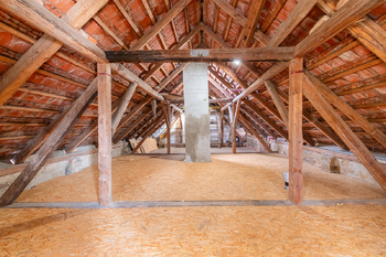 Prodej domu 168 m², Oselce