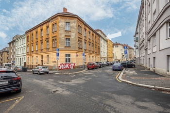 Prodej bytu 3+kk v osobním vlastnictví 90 m², Praha 8 - Libeň