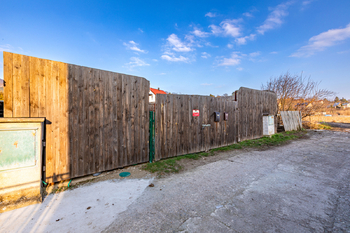 Příjezd k pozemku - Prodej pozemku 388 m², Žitenice