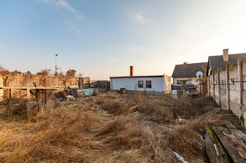 Zadní část pozemku - Prodej pozemku 388 m², Žitenice